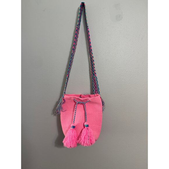 Wayuu Mochila Bag Handmade in Columbia Pink - Picture 1 of 6